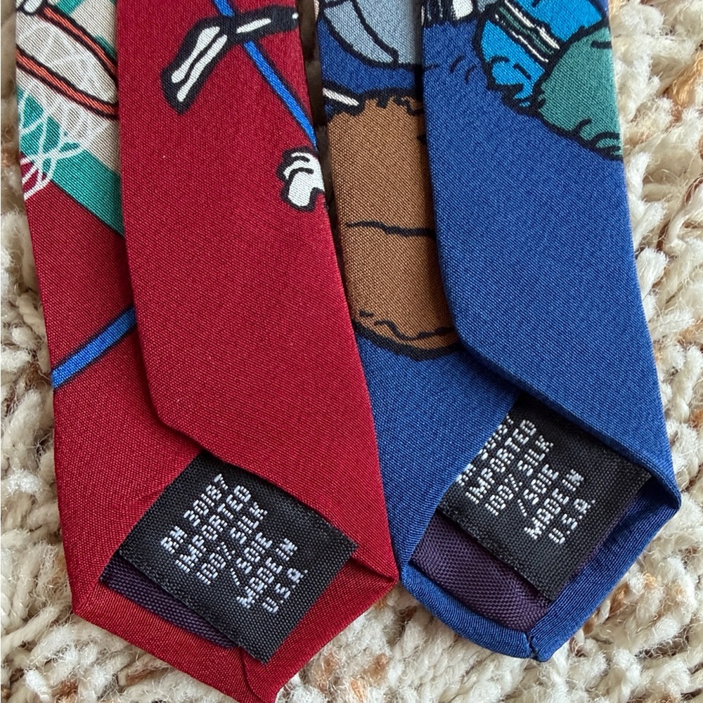 Peanuts Accessories Snoopy Basketball/Soccer Tie - Picture 4 of 5